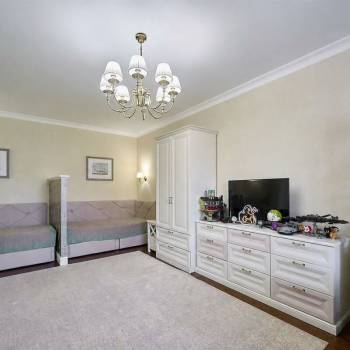 Продается Многокомнатная квартира, 126 м²