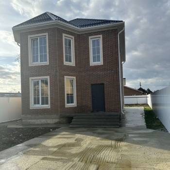 Продается Дом, 180 м²