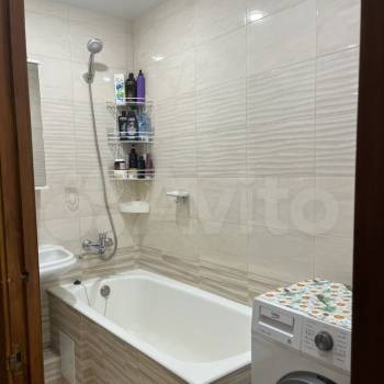 Продается Многокомнатная квартира, 74,9 м²