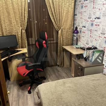 Продается Многокомнатная квартира, 74,9 м²