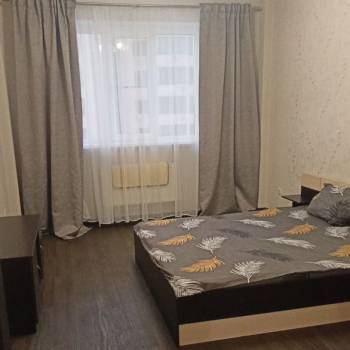 Сдается 1-комнатная квартира, 42 м²