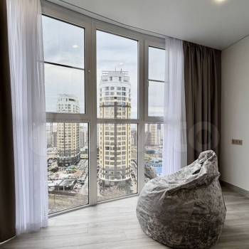 Сдается 1-комнатная квартира, 58 м²