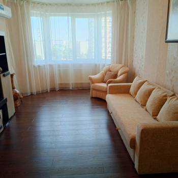 Сдается 1-комнатная квартира, 52 м²