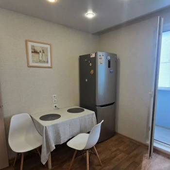 Сдается 1-комнатная квартира, 40 м²