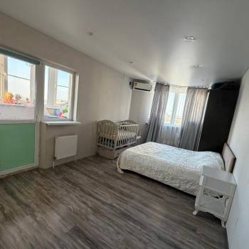Продается 1-комнатная квартира, 43 м²