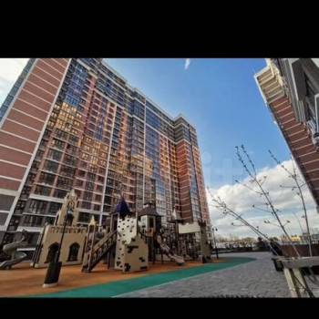 Сдается 1-комнатная квартира, 52 м²
