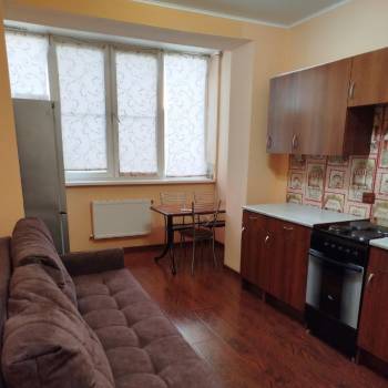 Продается 1-комнатная квартира, 40 м²