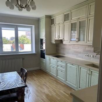 Продается 3-х комнатная квартира, 102 м²