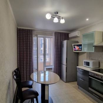 Сдается 1-комнатная квартира, 40,2 м²