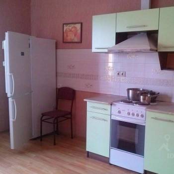 Продается 1-комнатная квартира, 45 м²