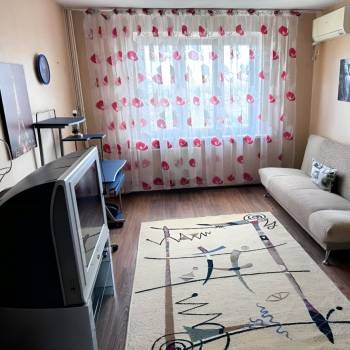 Сдается 1-комнатная квартира, 40 м²