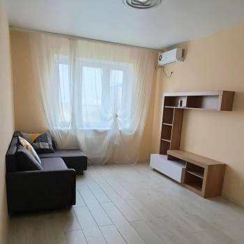 Сдается 1-комнатная квартира, 42 м²