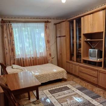 Сдается 1-комнатная квартира, 40 м²