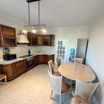 Сдается 2-х комнатная квартира, 91 м²