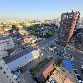 Сдается 2-х комнатная квартира, 91 м²