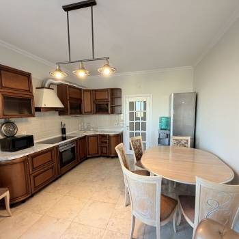 Сдается 2-х комнатная квартира, 91 м²
