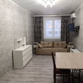 Сдается 1-комнатная квартира, 42 м²