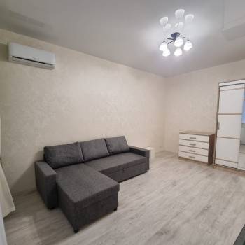 Сдается 1-комнатная квартира, 41 м²