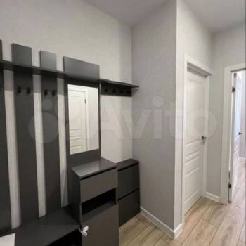 Продается 1-комнатная квартира, 37 м²