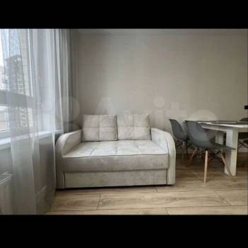 Продается 1-комнатная квартира, 37 м²