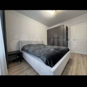 Продается 1-комнатная квартира, 37 м²