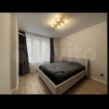 Продается 1-комнатная квартира, 37 м²