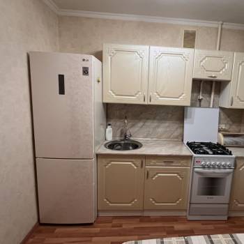 Сдается 1-комнатная квартира, 38 м²