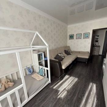 Продается 1-комнатная квартира, 40 м²