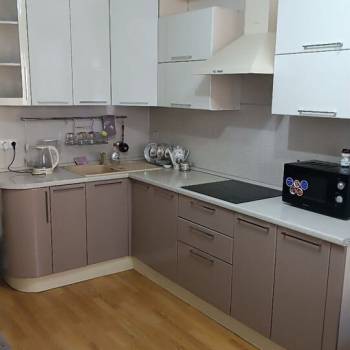Продается 1-комнатная квартира, 43 м²