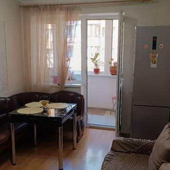 Продается 1-комнатная квартира, 43 м²