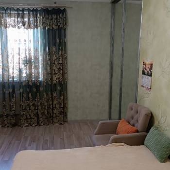 Продается 1-комнатная квартира, 43 м²