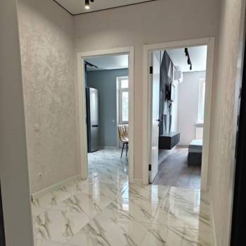 Продается 1-комнатная квартира, 42 м²