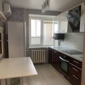 Сдается 1-комнатная квартира, 38 м²