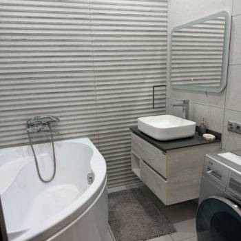 Сдается 2-х комнатная квартира, 65 м²