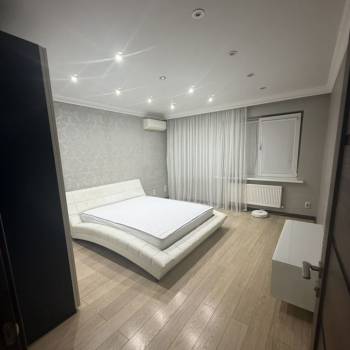 Сдается 2-х комнатная квартира, 65 м²