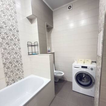 Сдается 2-х комнатная квартира, 70 м²