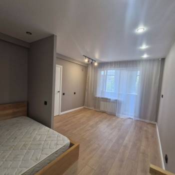 Продается 1-комнатная квартира, 32,9 м²