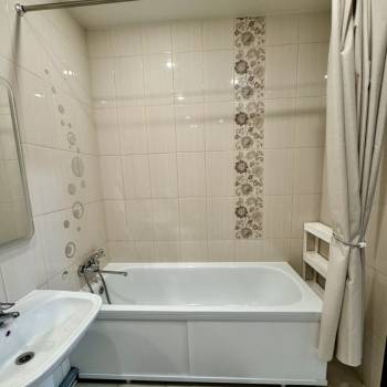Сдается 1-комнатная квартира, 47,5 м²