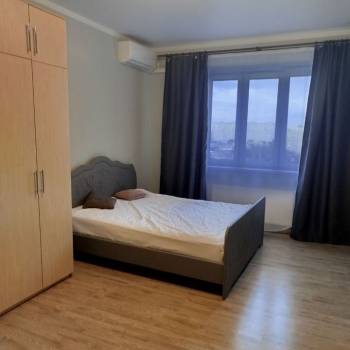 Сдается 1-комнатная квартира, 39 м²