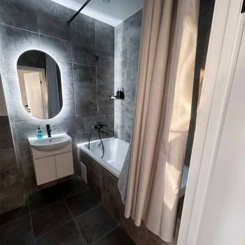Сдается 1-комнатная квартира, 42 м²