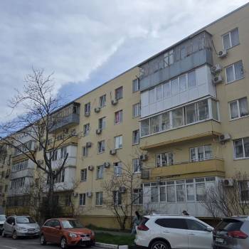 Продается 1-комнатная квартира, 51,6 м²