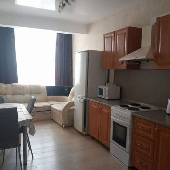 Сдается 1-комнатная квартира, 49 м²