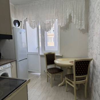 Сдается 1-комнатная квартира, 45,3 м²