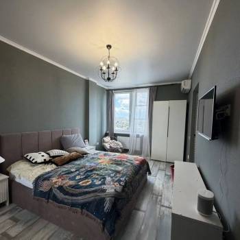 Продается 1-комнатная квартира, 35 м²
