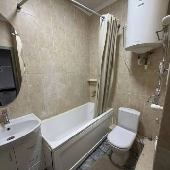 Продается 1-комнатная квартира, 35 м²