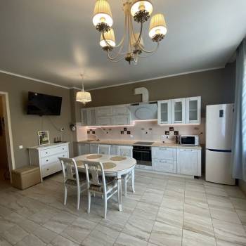 Сдается 1-комнатная квартира, 64 м²