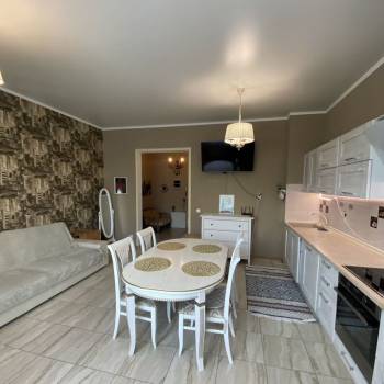 Сдается 1-комнатная квартира, 64 м²