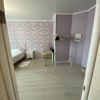 Сдается 1-комнатная квартира, 64 м²