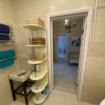 Сдается 1-комнатная квартира, 64 м²