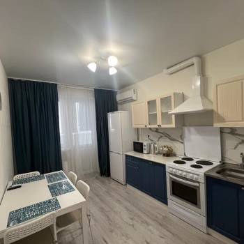 Сдается 1-комнатная квартира, 35 м²